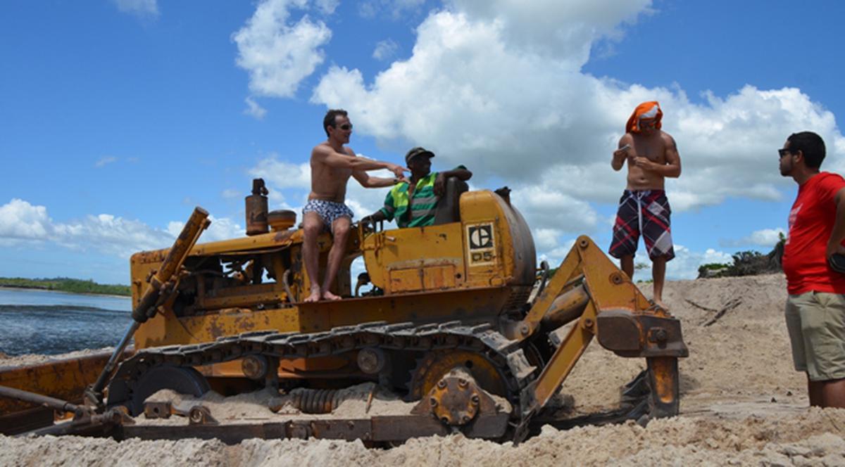 Mazăre îşi amenajează plaja din Madagascar
