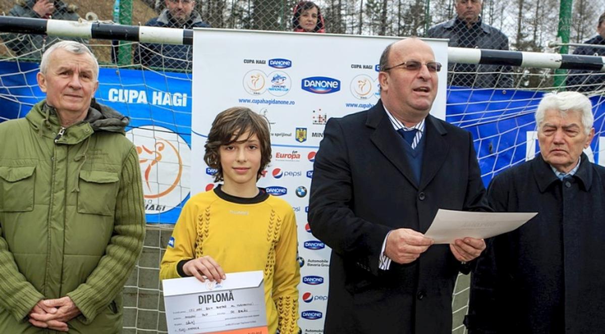 Colecţionari de trofee. Copiii CFR-ului din Cluj au dominat prima etapă a Cupei Hagi 2013