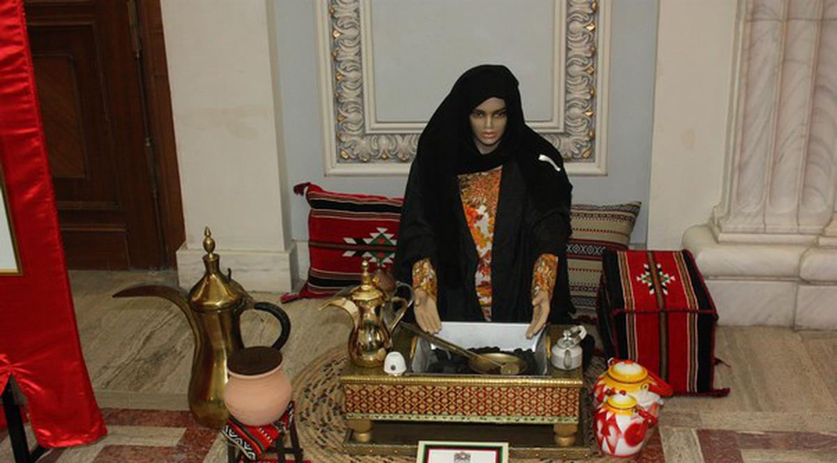 Cămilele şi şeicii au invadat Casa Poporului