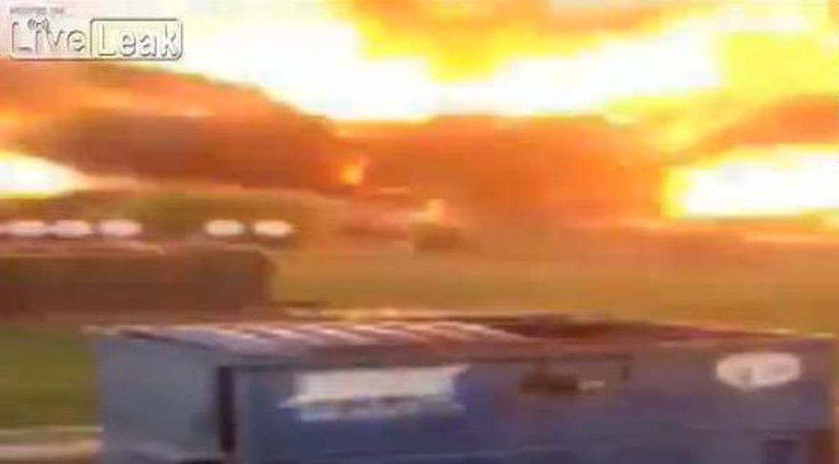Uite aici momentul celei de-a doua explozii de la fabrica din Texas! | VIDEO ŞOCANT