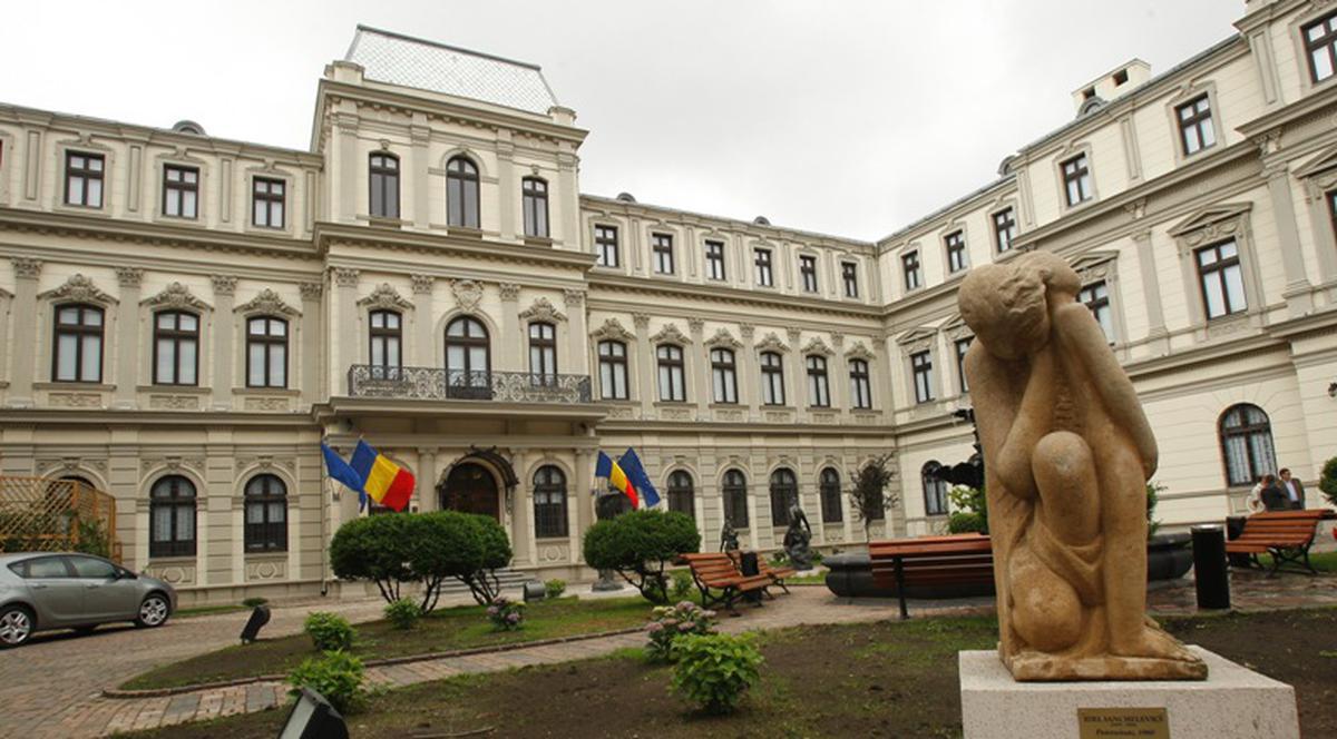 Un nou muzeu s-a redeschis în Bucureşti. Uite ce "comori" ascunde| FOTO