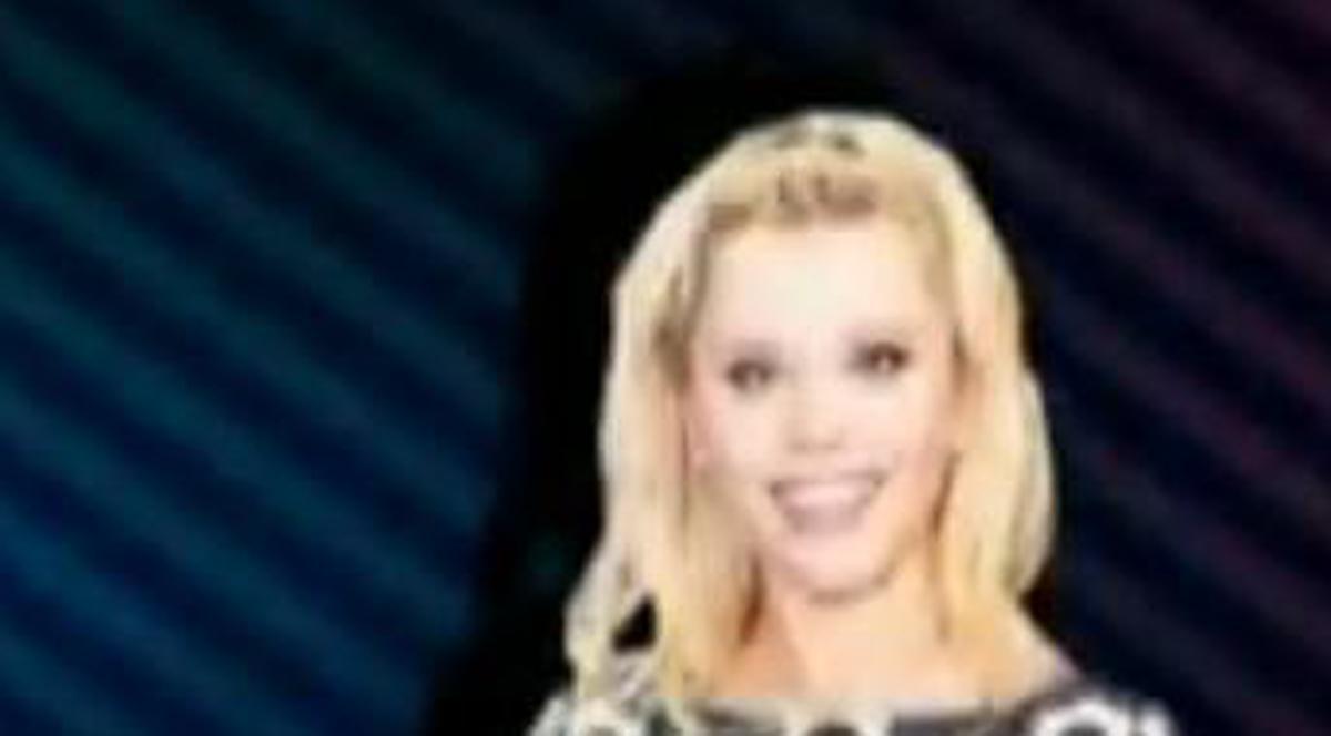 Obrazul subţire CU MULTĂ CHELTUIALĂ se ţine! Loredana a RUPT GURA TÂRGULUI cu o ŢINUTĂ  de peste 5.000 de euro! FOTO