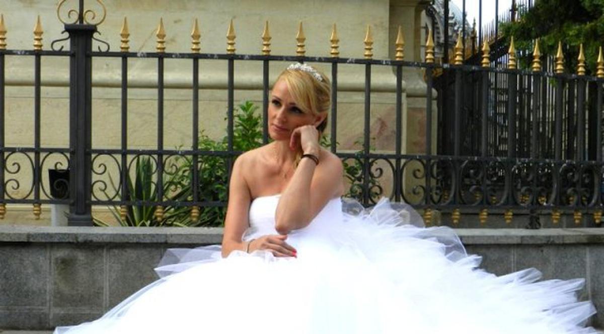 Iat-o pe Catrinel Sandu din nou mireasă pentru o zi