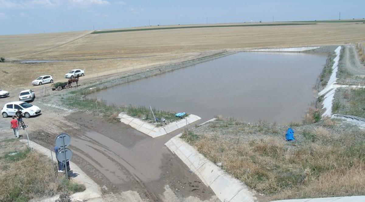 Doi copii, găsiţi morţi într-un canal la Constanţa
