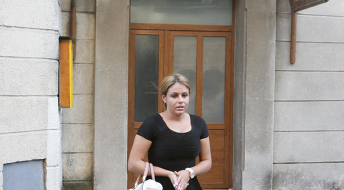 Mădălina Secuianu, prietena lui Ip Rustem, arestat pentru furtul a 23 de kilograme de bijiterii:  ”Un poliţist i-a cerut 100.000 de euro iubitului meu ca să-l elibereze!”