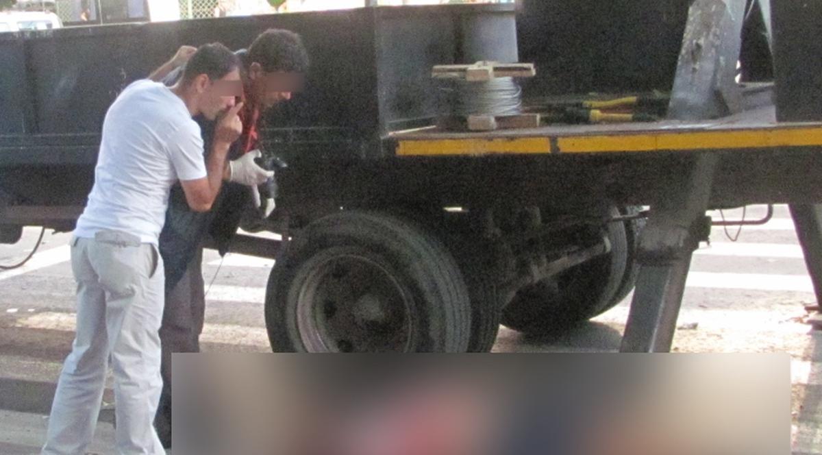 Accident teribil de muncă la Galaţi! A căzut în cap din nacelă şi a murit pe loc