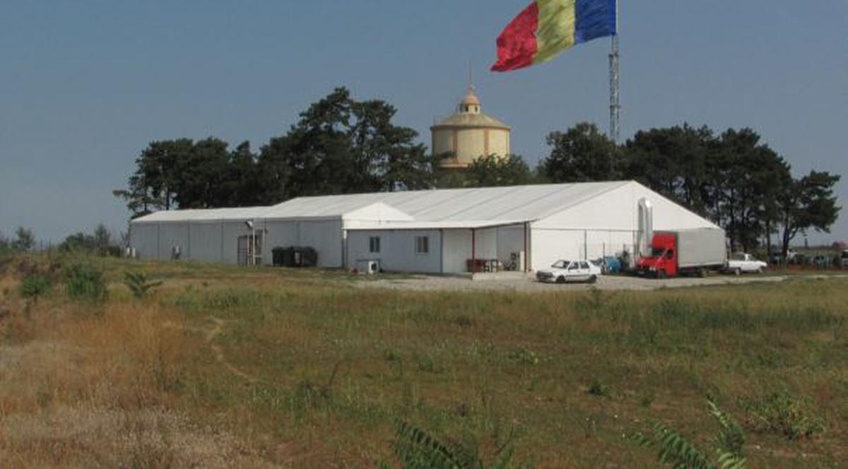 MARE PETRECERE MARE! Uite cum se fac ultimele pregătiri pentru nunta fratelui Mădălinei Ghenea! | FOTO