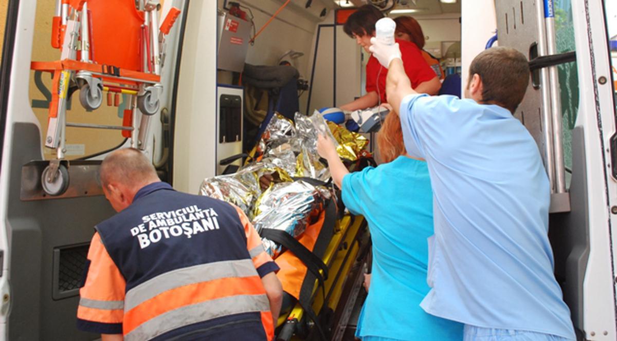 Şi-a turnat benzină pe haine şi şi-a dat foc, dar a dat vina pe soţia lui