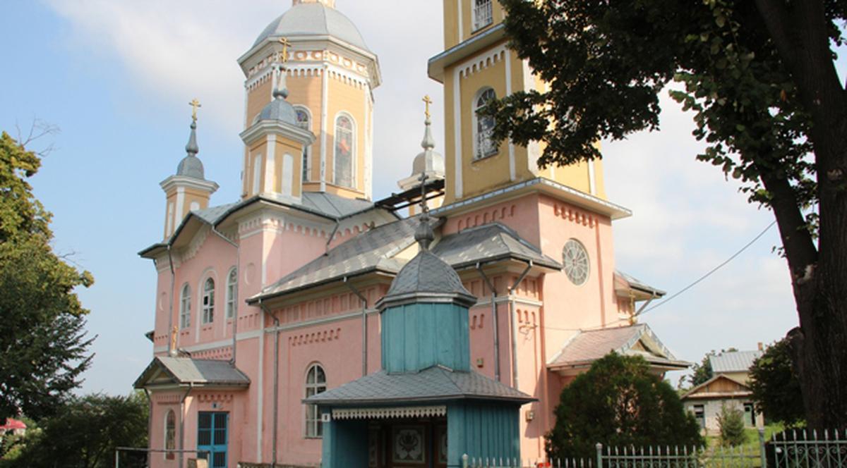 Incredibil! Enoriaşii au reclamat preotul la... Protecţia Consumatorilor 