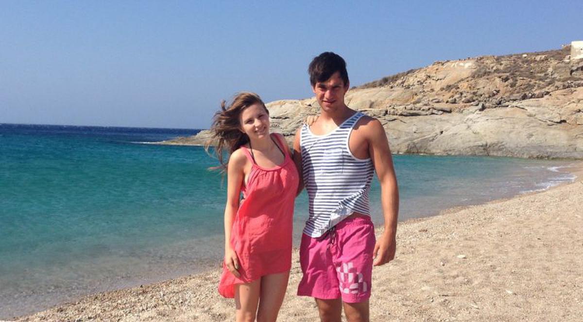 Peripeţii în vacanţă! Vezi ce au păţit Criss şi Vlad din LaLa Band în Grecia şi la Londra - FOTO