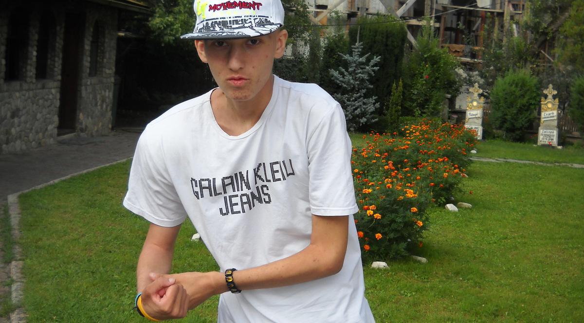 Strigătul de disperare al unui adolescent care suferă de cancer osos: ”Ajutaţi-mă! Sunt prea tânăr ca să părăsesc această lume!” 