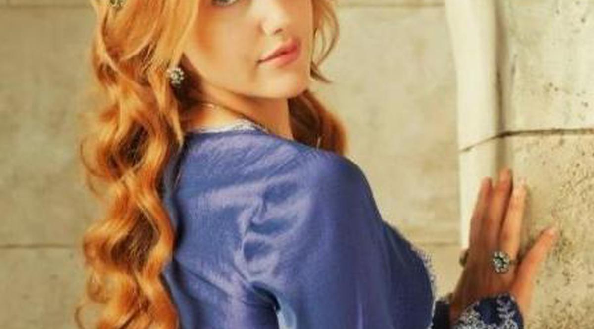 "Suleyman Magnificul" FACE FURORI  şi printre POLITICIENI! Un deputat a scris o carte despre Sultana Hurrem!