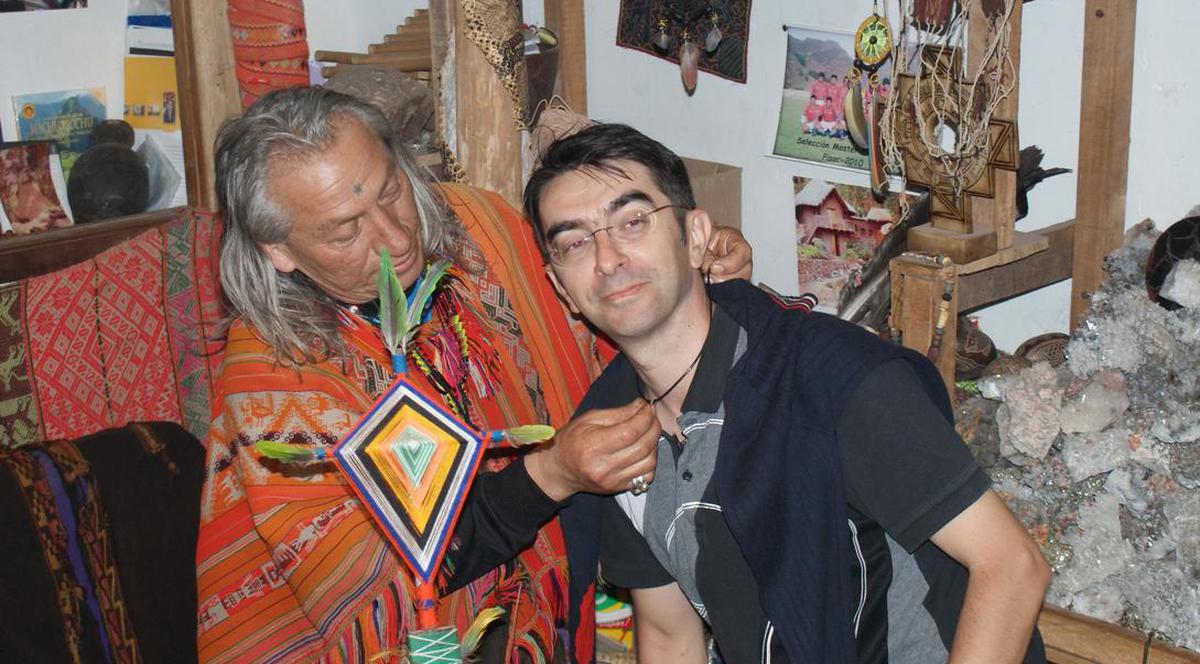 PERIPEŢIILE INCREDIBILE ale lui Mihai Găinuşă în Peru: S-A ÎNTÂLNIT CU UN ŞAMAN şi A MÂNCAT UN PURCELUŞ DE GUINEEA! Foto