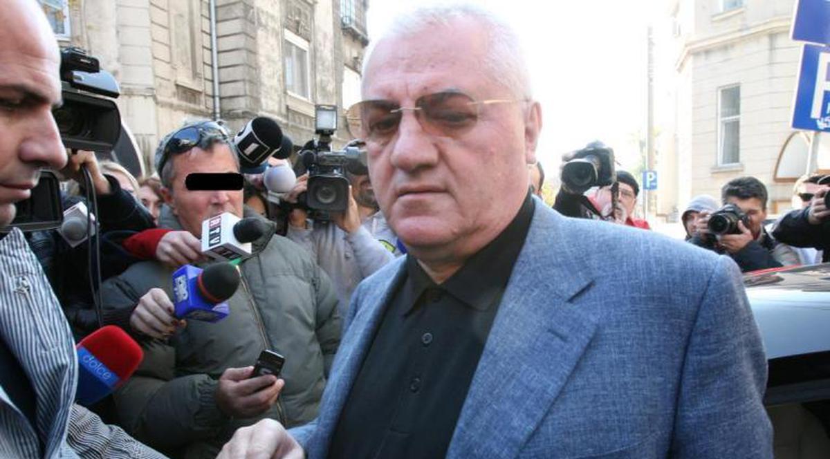 Dumitru DRAGOMIR, HUIDUIT la tribunal. Vezi ce i-au strigat suporterii Universităţii Craiova!