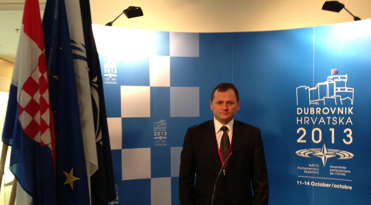 SURPRIZĂ DE PROPORŢII! Avem un român în conducerea celei mai tari organizaţii militare