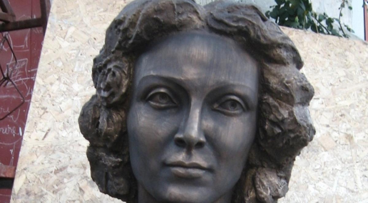 Bust al Mariei Tănase, dezvelit în Parcul Lumea Copiilor