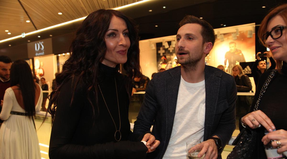 Dani Oţil şi Mihaela Rădulescu, MAI ÎNDRĂGOSTIŢI CA NICIODATĂ la un eveniment monden! Vezi ce DETALII a oferit vedeta despre RELAŢIA LOR! FOTO