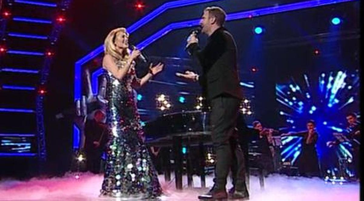 VOCEA ROMÂNIEI. Loredana a schimbat rochiile şi A LĂSAT LA VEDERE DECOLTEUL TULBURĂTOR