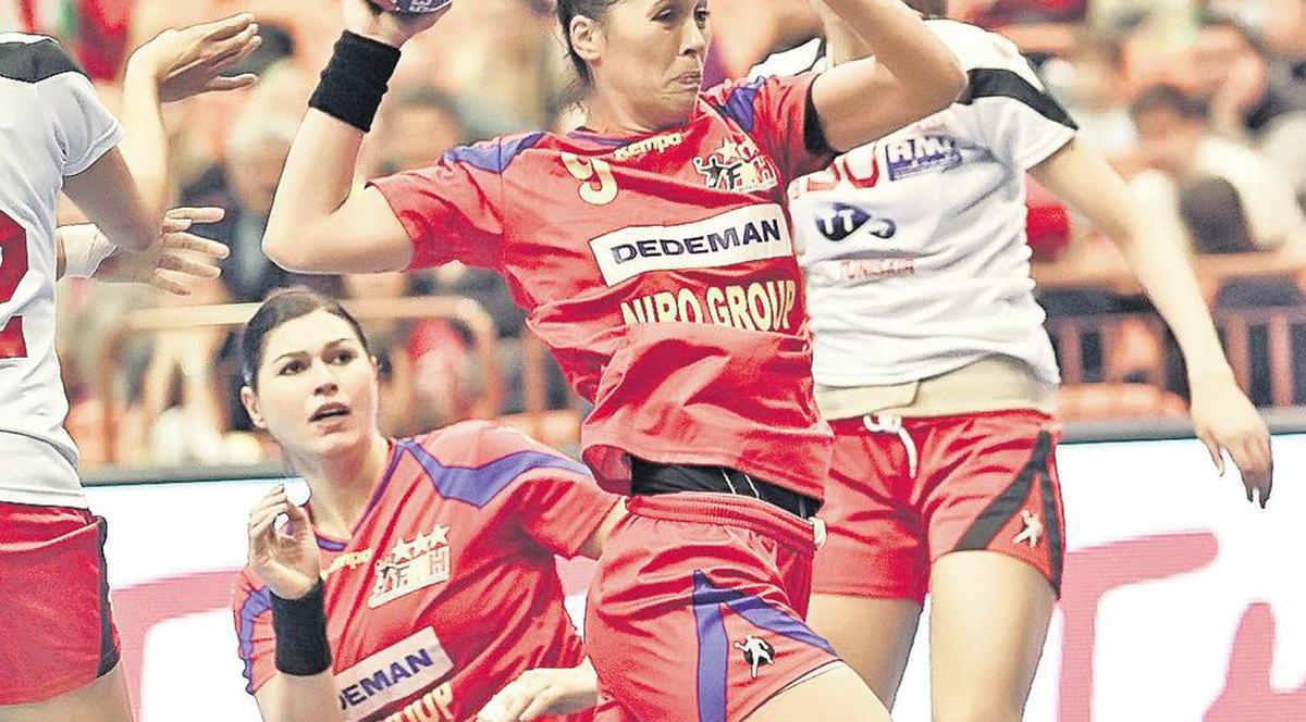 Fetele de la handbal au prins curaj