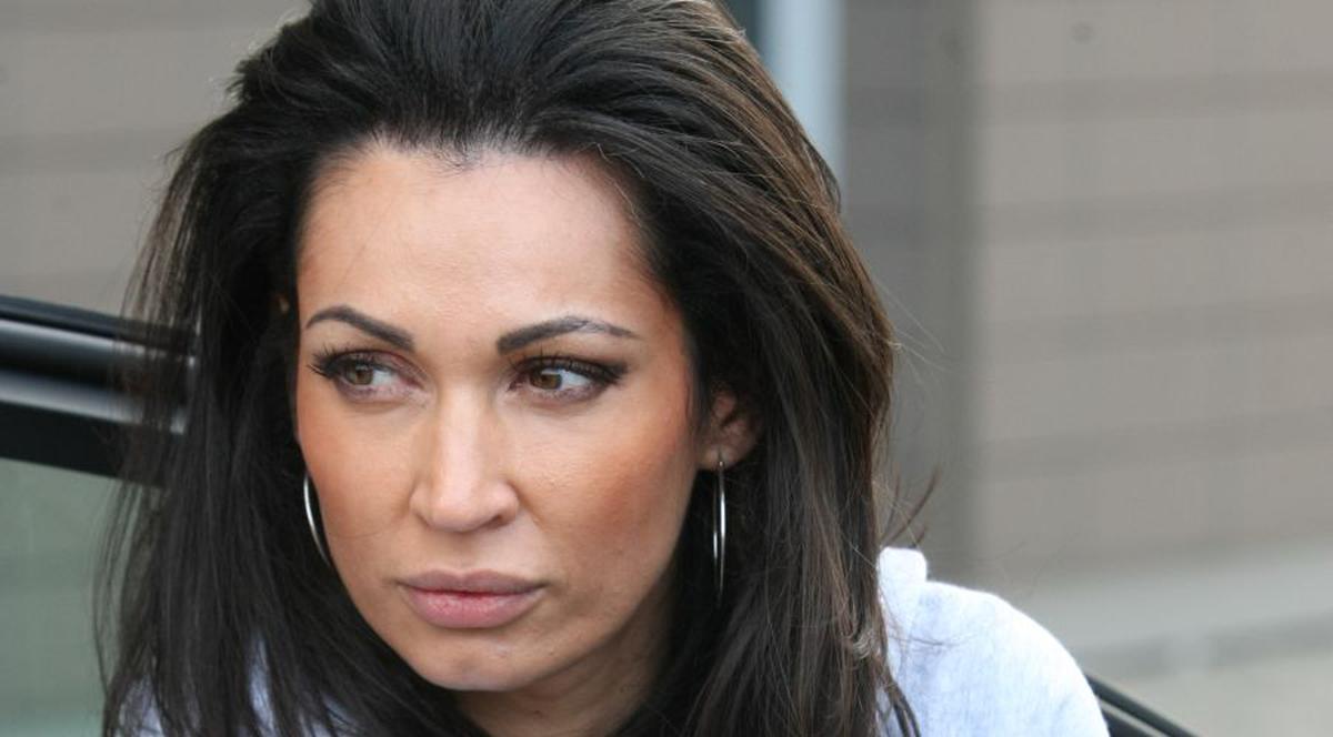 Ce face Nicoleta Luciu, cu UN BĂRBAT BINE DE TOT, DE SĂRBĂTORI? Uite ce PREGĂTEŞTE BRUNETA!