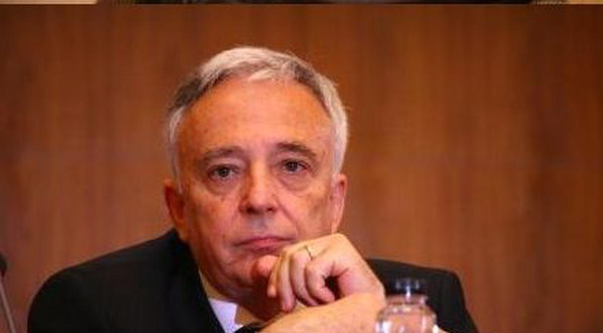 PUYA şi BNR sau CUM SE VĂD FINANŢELE pe RITMURI DE HIP HOP. Situaţie HILARĂ cu MUGUR ISĂRESCU | VIDEO