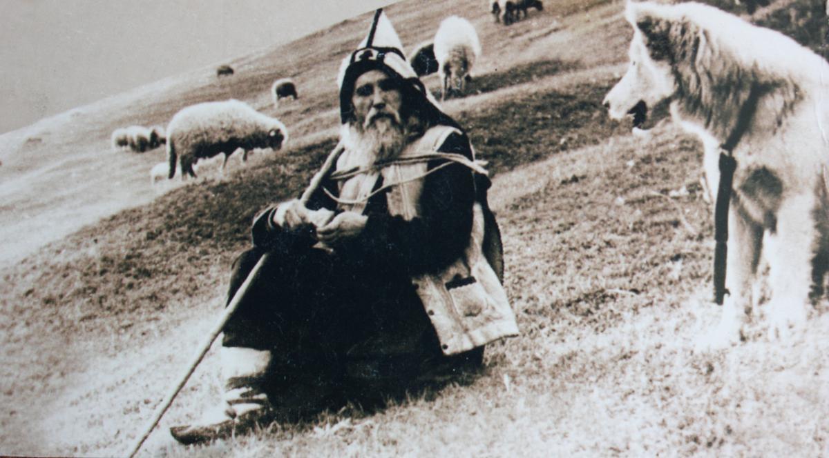 Îndreptar complet al Părintelui Cleopa: Pentru cine punem pomelnice la Sfânta Liturghie. Cine nu poate fi pomenit