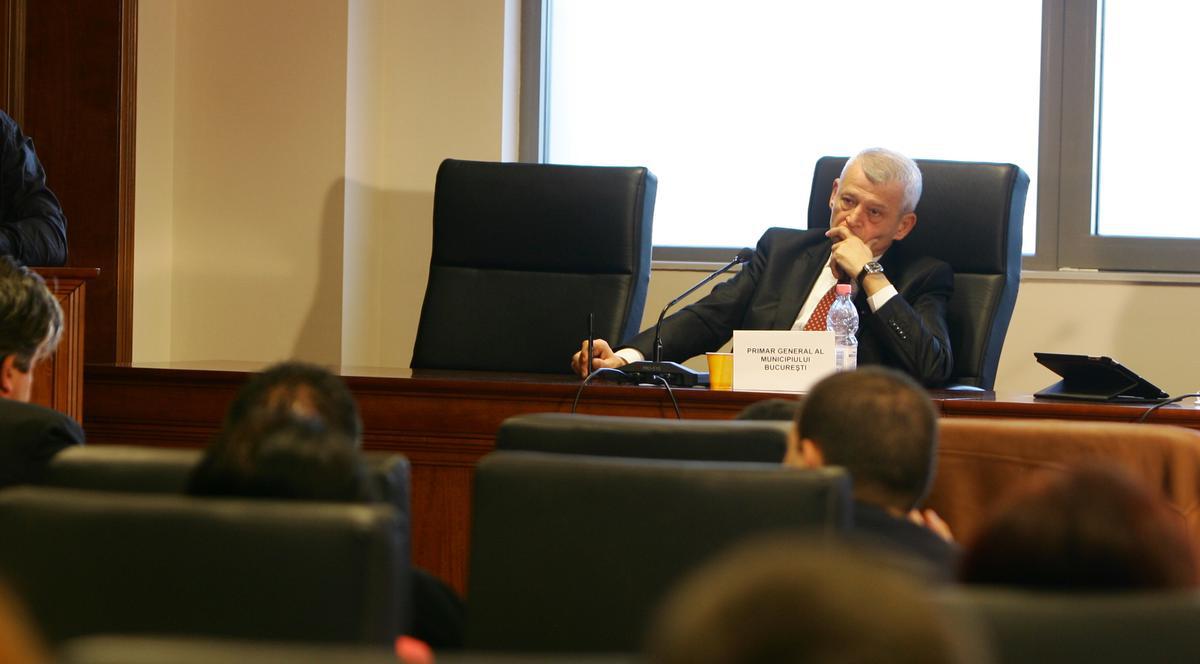 HAOS în Consiliul General al Capitalei! Primarul Sorin Oprescu face apel la AVOCATUL POPORULUI