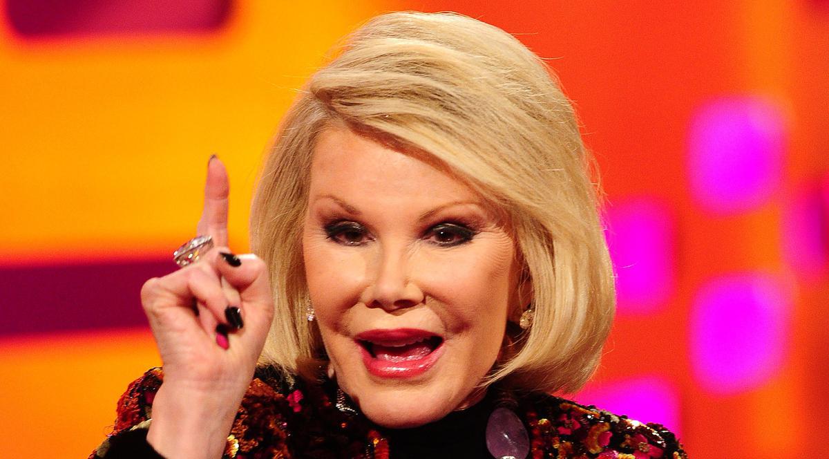 VEDETE una şi una LA ÎNMORMÂNTAREA actriţei JOAN RIVERS! Sarah Jessica Parker a VENIT CU PANTOFI ROZ-NEON