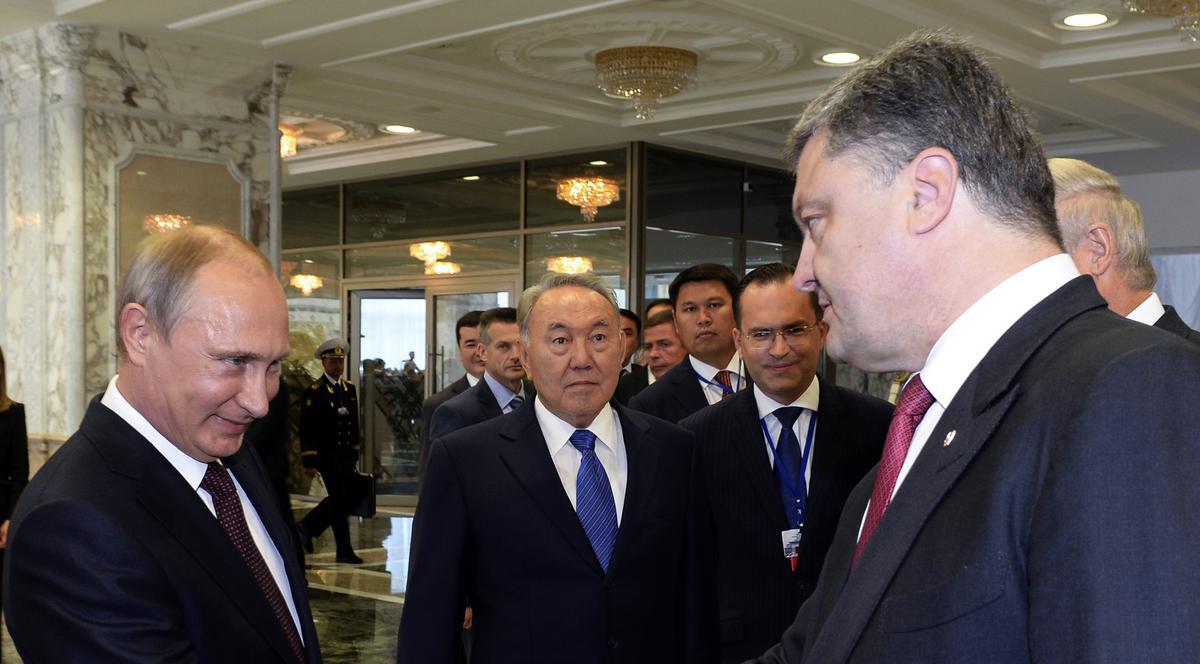 Guvernul de la Kiev şi separatiştii au semnat un acord pentru încetarea focului în estul Ucrainei