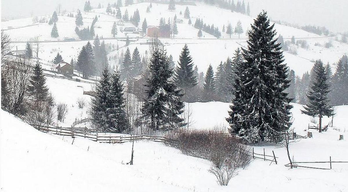 IARNĂ în SEPTEMBRIE. NINGE pe Valea Prahovei