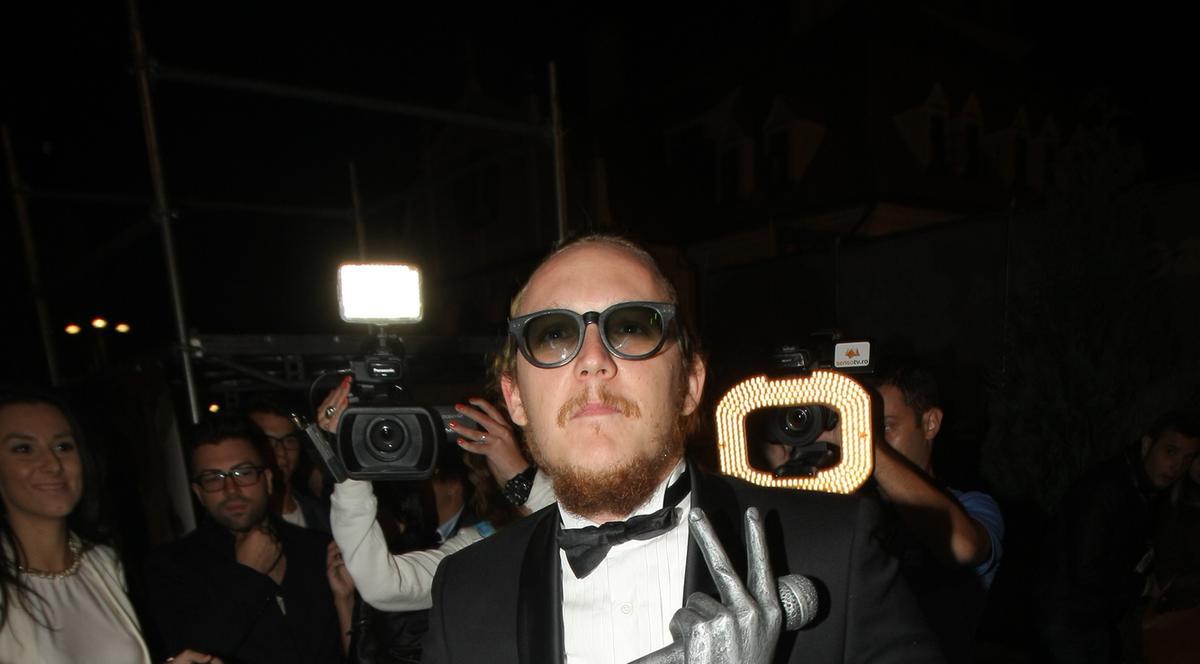 What's up, despre tânărul căruia i-a spart din greşeală arcada: ”El a intrat cu capul în premiul meu” | FOTO