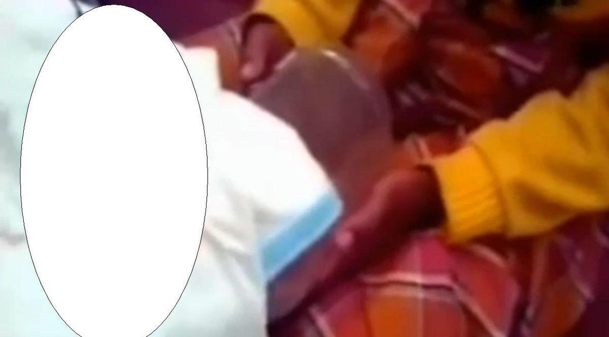 NU E DE PE PĂMÂNT! Ce a putut SĂ NASCĂ o femeie din Indonezia te lasă MUT de UIMIRE | VIDEO