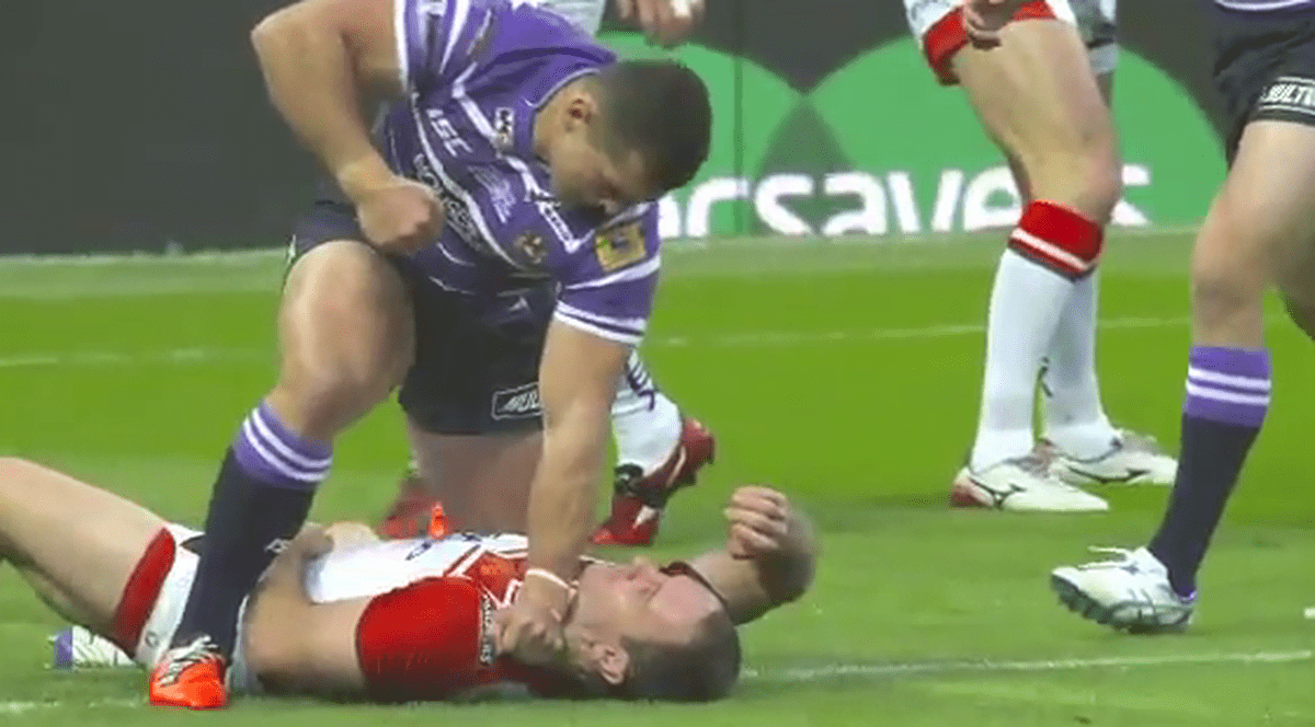 Pumni pe terenul de rugby. Și-a stâlcit un adversar în bătaie / VIDEO