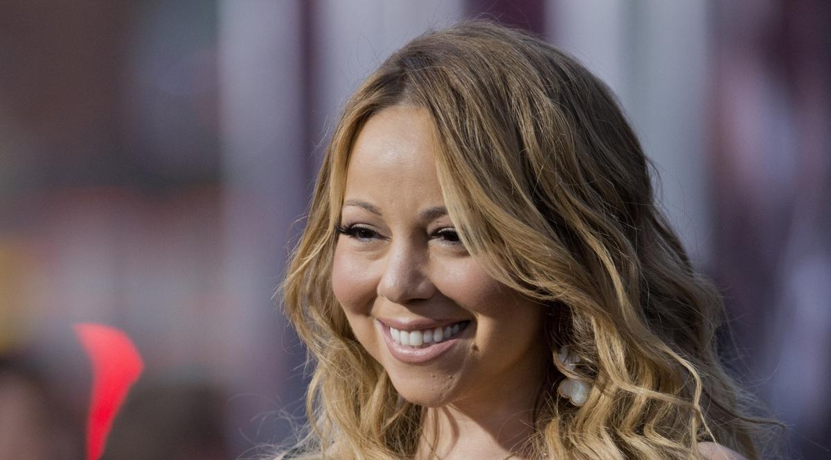 ADIO, TRILURI! MARIAH CAREY îşi PIERDE VOCEA! Ce i s-a întâmplat într-un concert este DE NECONCEPUT pentru un ARTIST ca ea! VIDEO