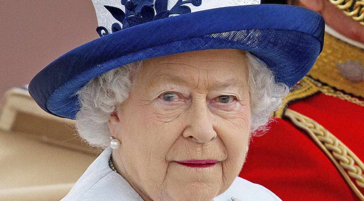 Vrei să LUCREZI pentru Regina MARII BRITANII? Uite ce TREBUIE SĂ FACI!