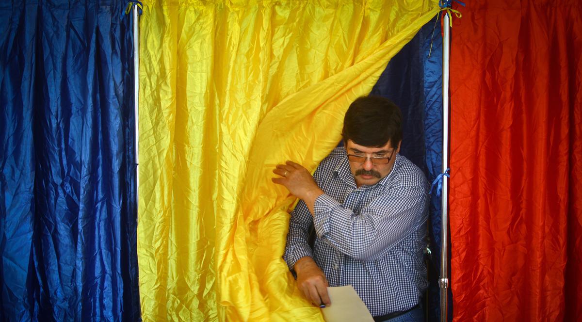 BEC: Prezenţa la vot, la ora 16.00, - 35,10%, la alegerile din 2014, sub prezenţa de la scrutinul din 2009 