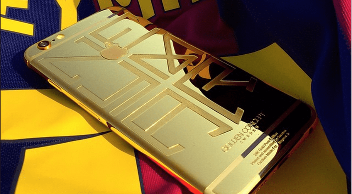 Neymar şi-a cumpărat iPhone 6 placat cu aur de 24 de karate / FOTO