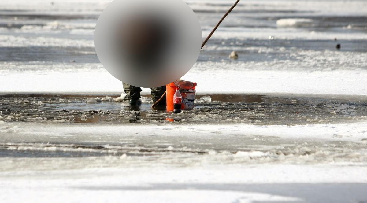 POVEȘTI PESCĂREȘTI... DOSNICE! Imagini indecente, pe Lacul Tei din București | GALERIE FOTO