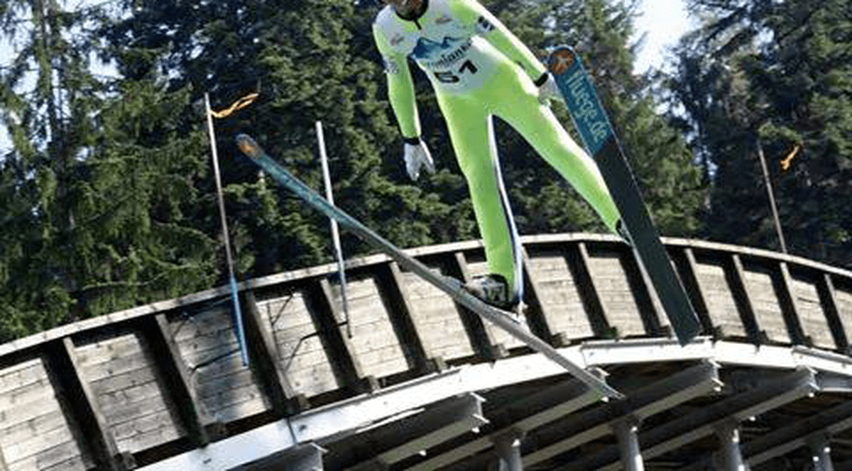 Săriturile cu schiurile, un sport ”puțin periculos”: ”Sunt mai sigure ca fotbalul”. E mai ieftin decât pare: ”Totul e gratuit”