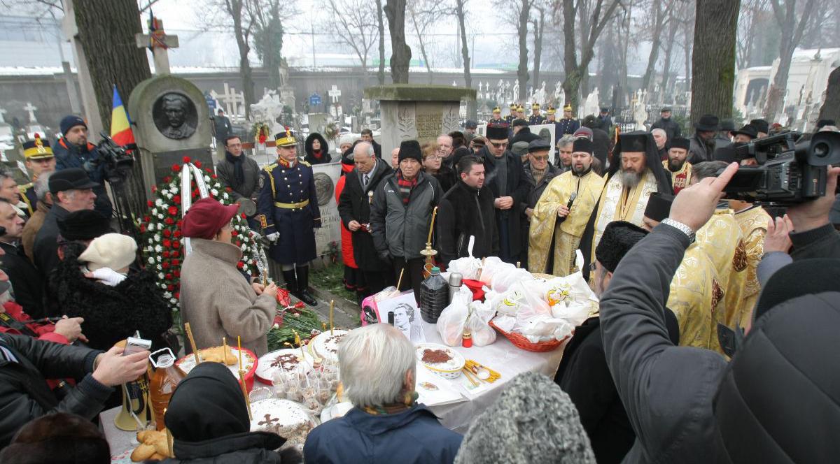 165 de ANI de la NAȘTEREA lui EMINESCU! ROMÂNII nu l-au UITAT pe MARELE POET! | FOTO