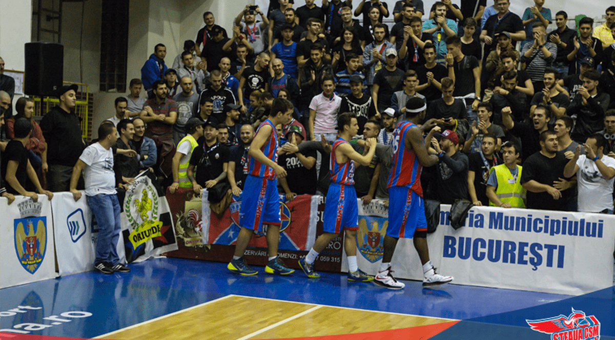 Ultrașii steliști, show la baschet! Un copil a condus galeria cu Timișoara / FOTO&VIDEO