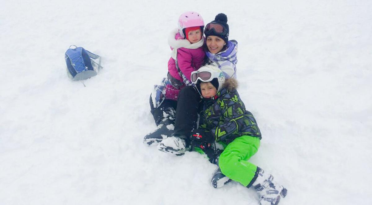 Lecţia de schi cu mami