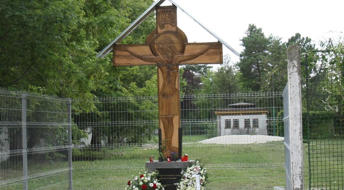 Ce a păţit un tânăr din Timişoara, după ce a furat o troiţă