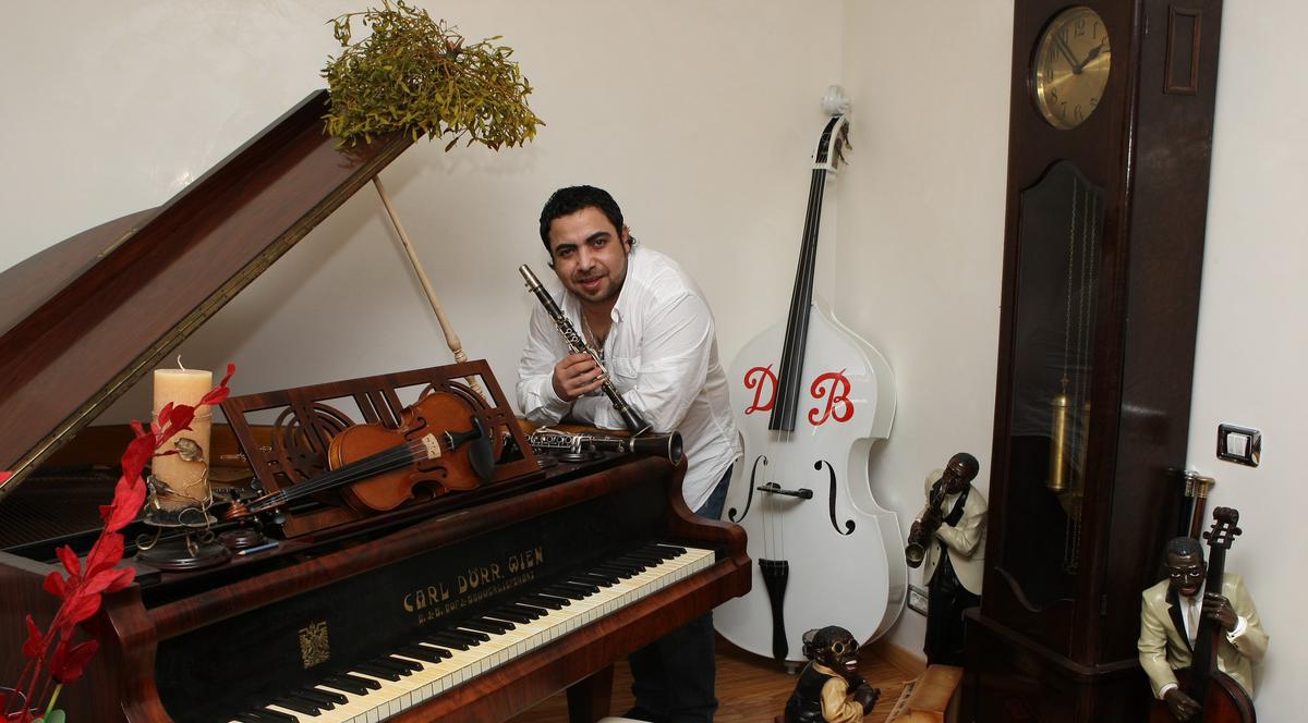 Dan Bursuc lasă toată suflarea manelistică cu gura căscată!  Propria școală de manele a primit finanțare europeană