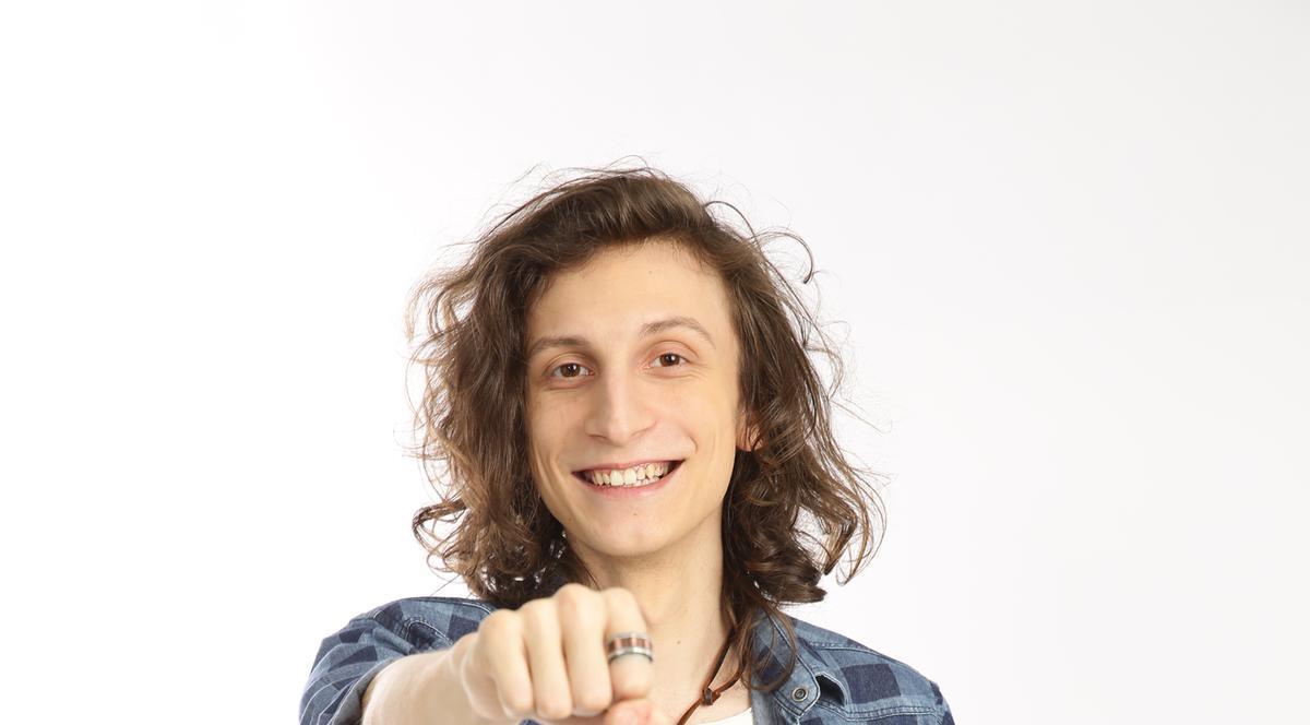 A câştigat VOCEA ROMÂNIEI, iar acum îşi caută...