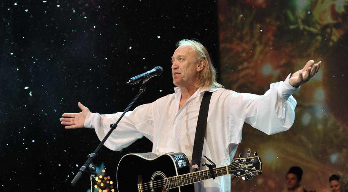 De NECREZUT! În miezul VERII, HRUȘCĂ susține un CONCERT în BUCUREȘTI