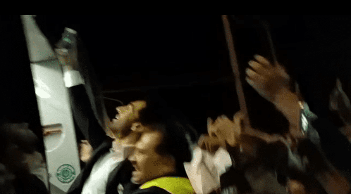 Nebunie la Firenze! Salah și-a făcut selfie din tren cu fanii viola