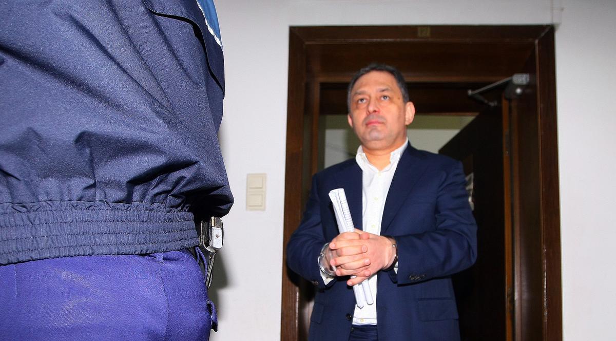 Cum ARATĂ VANGHELIE după șapte zile de arest! Vrea să câștige bunăvoința judecătorilor cu binecuvântarea de la Patriarh