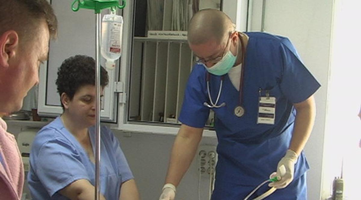 Șapte reguli pe care să le respecți la masa de Paște, ca să nu ajungi la spital