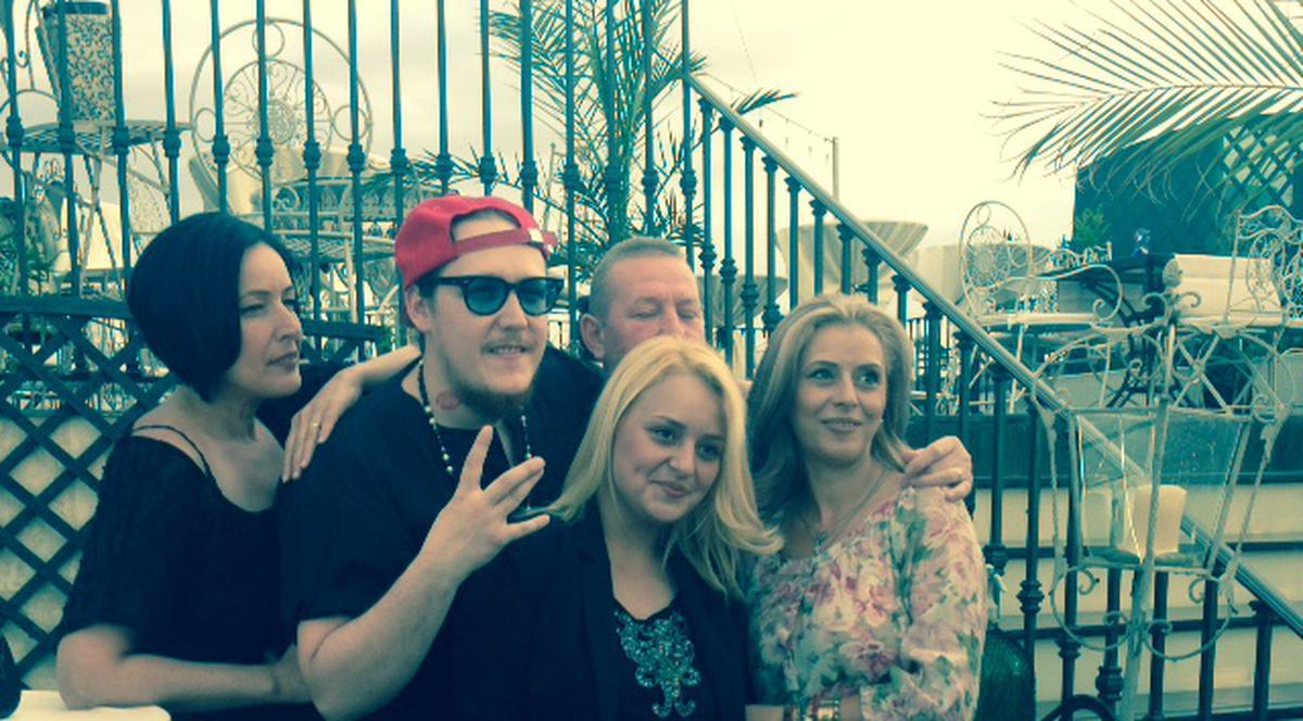 BAT CLOPOTELE DE NUNTĂ? Cum a dat What's Up de înțeles că vrea să se însoare